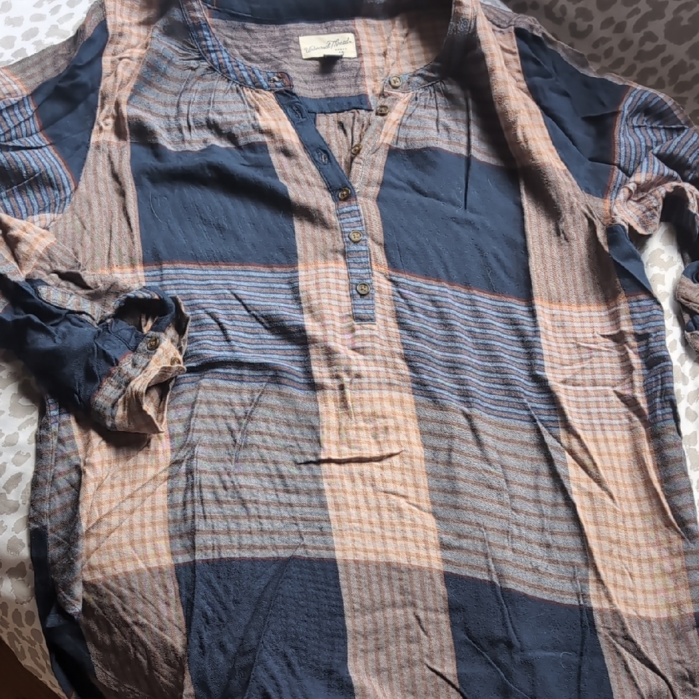 Universal Thread Blue and Tan Plaid Shirt